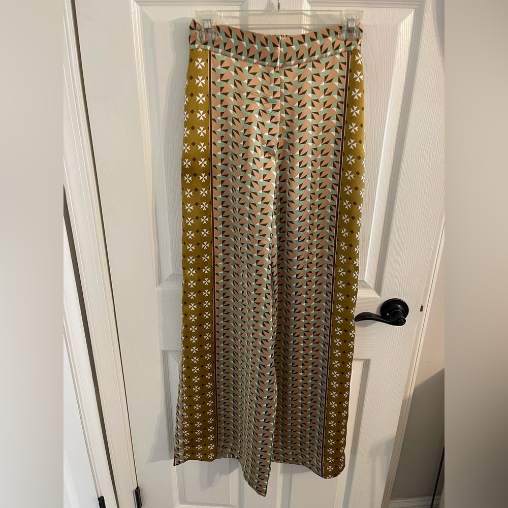 House of Harlow 1960 Yellow Pleated Satin Pant